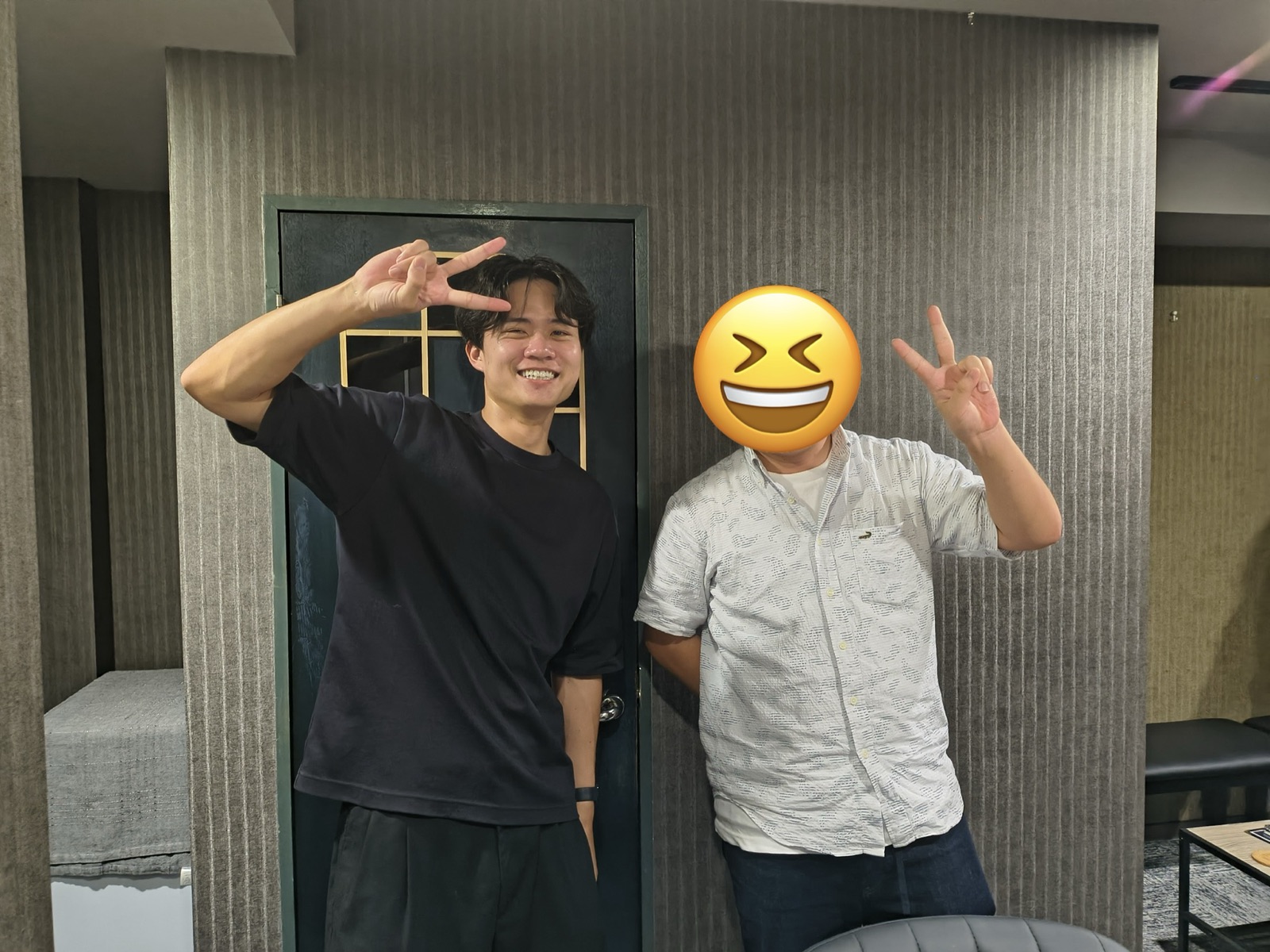 テーマに合わせて盛り上がる店内